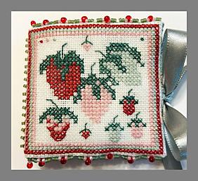 Strawberry Pie Needle Book